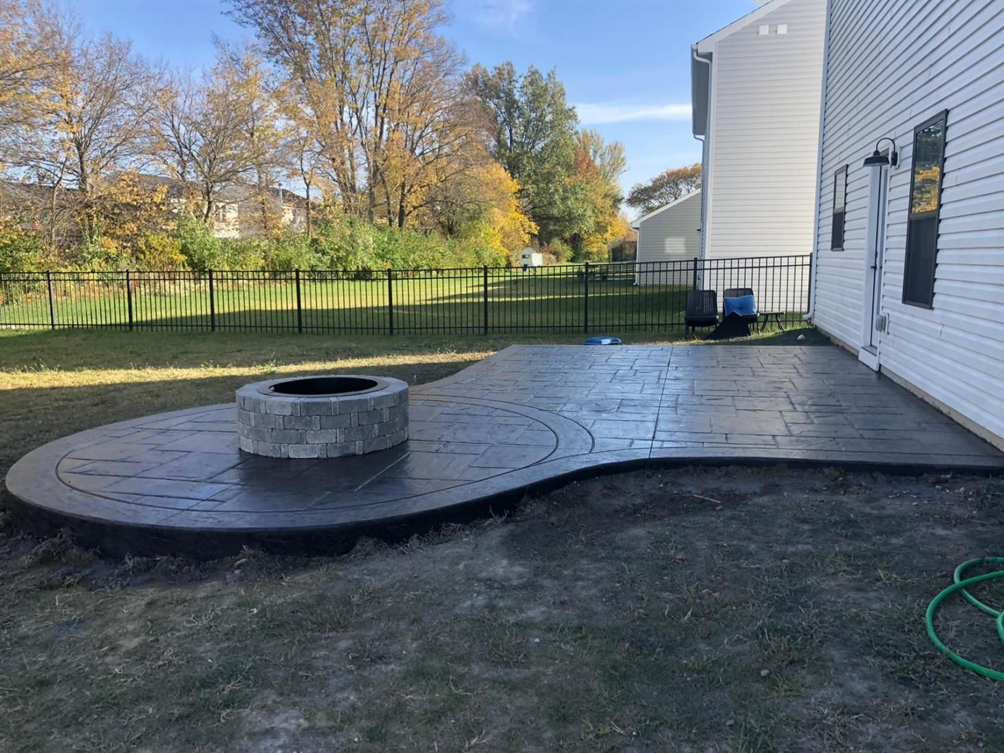 Stamped concrete patio by CL Concrete Inc.